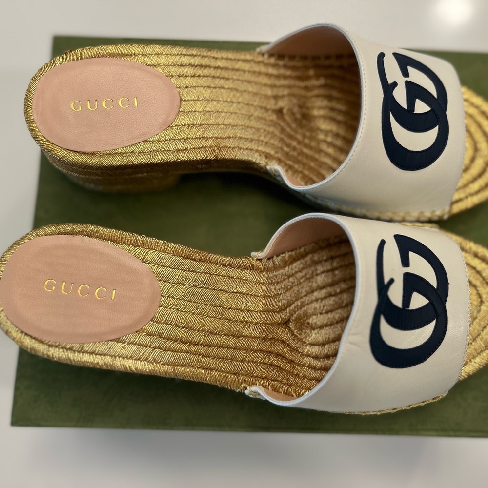 Women Gucci Espadrille platform slides *Never Worn**